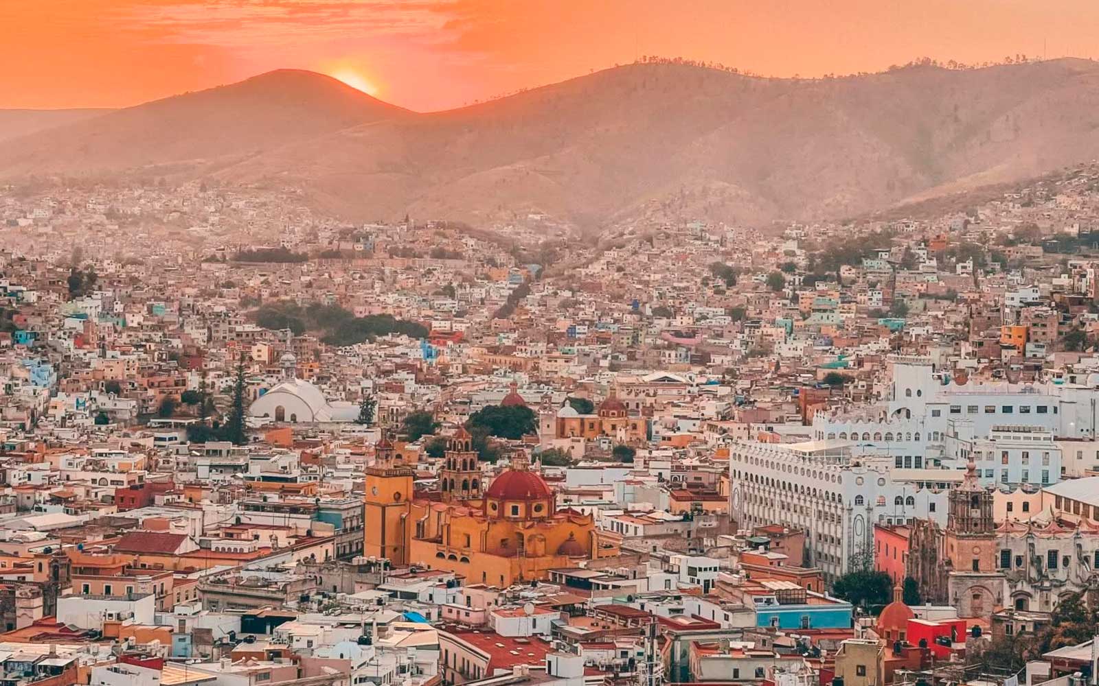 Guanajuato Private Driver Service Rides to Leon and Routes